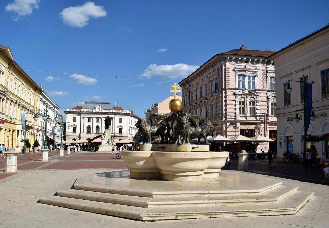 Szeged Suncity Apartman Exterior photo